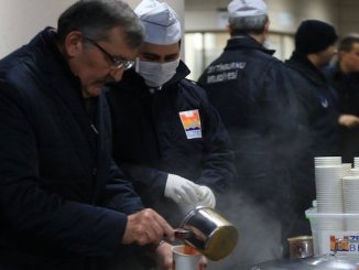 İftara Yetişemeyen Marmaray Yolcularına Çorba Sürprizi - RayHaber