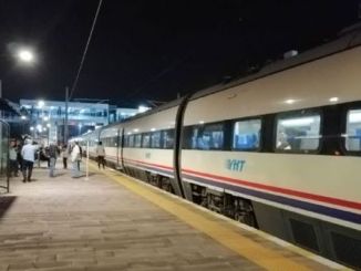 Ankara İstanbul YHT Yolcuları Arifiye'de Mahsur Kaldı - RayHaber