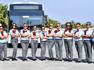 İzmir'de Kadın Şoförler Göreve Başladı - RayHaber
