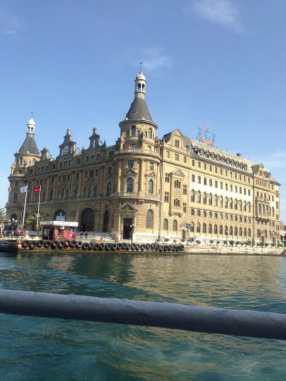 Haydarpaşa Garı Tarihi, Yapılış Hikayesi ve Haydar Baba Türbesi - RayHaber