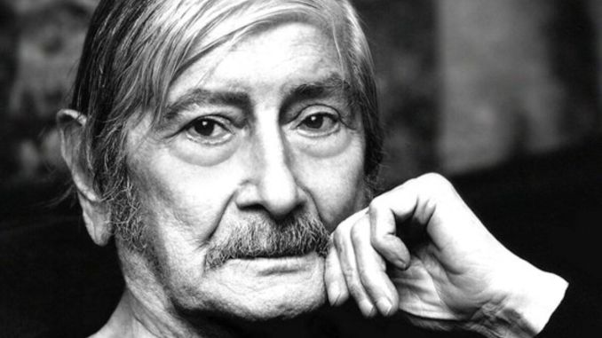 Turhan Selçuk Kimdir? - RayHaber