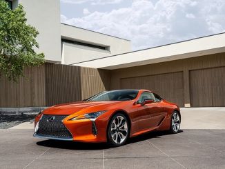 Lexus LC Yeni Rengiyle Daha Da Büyüleyici - RayHaber