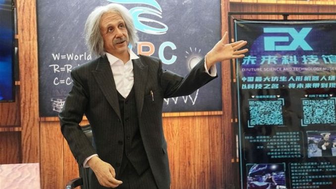 Merhaba, Ben Robot Albert Einstein - RayHaber