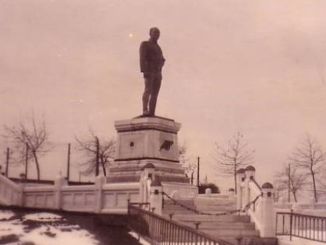 Tarihte Bugün : Atatürk'ün İlk Heykeli, İstanbul Sarayburnu'na Dikildi - RayHaber