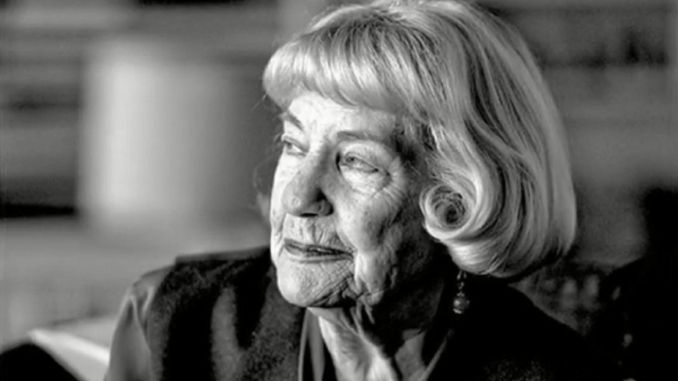 Zehra Macide Tanır Kimdir? - RayHaber