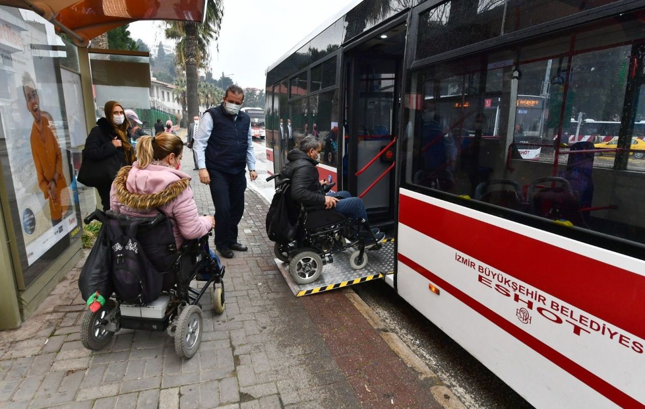ESHOT Otobuslerine Tekerlekli Sandalye Ayari