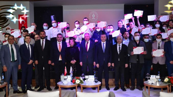 Turizm Sektörü Çalışanlarına Uygulamalı Eğitim - RayHaber