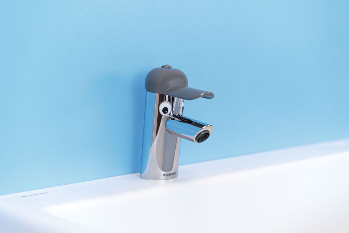 Bambini lavabo bataryasi