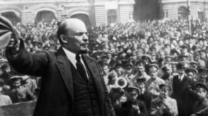 Tarihte Bugün: Vladimir İlyiç Lenin, Sovyetler Birliği'nin Kurulduğunu Açıkladı - RayHaber