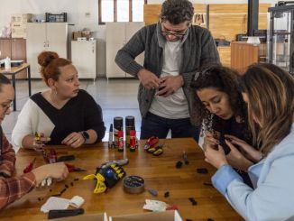 FabrikaLab İzmir’de Robotel Üretildi - RayHaber