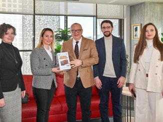 Manisa Eczacı Odası’ndan Başkan Ergün’e Ziyaret - RayHaber