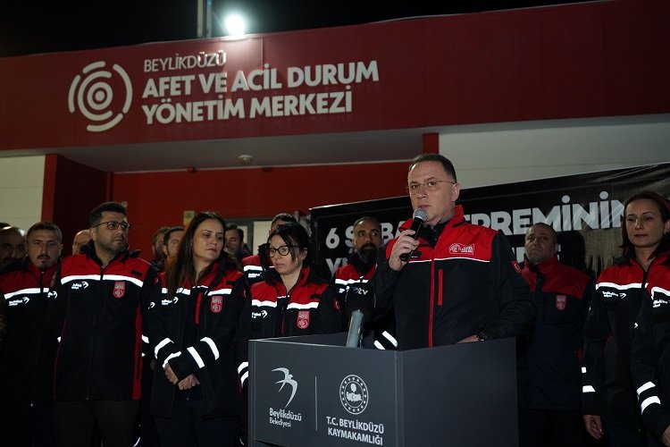 6 Şubat’ta Hayatını Kaybedenler 04.17’de Anıldı - RayHaber