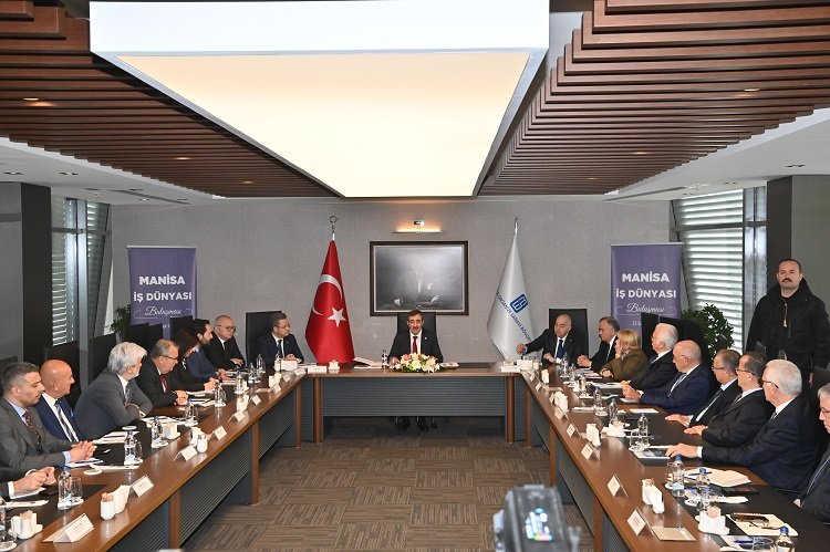 Cumhurbaşkanı Yardımcısı Cevdet Yılmaz, Manisa’da - RayHaber