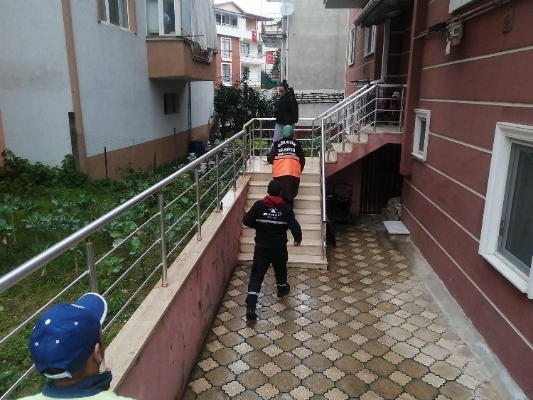 Miniklerin Sevgisine Ekipler Duyarsız Kalmadı - RayHaber
