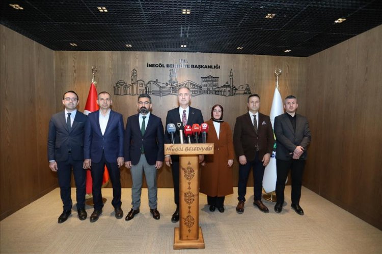 İnegöl Bayrama Hazır - RayHaber