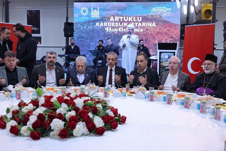 Mardin'de 'Kardeşlik İftarı'na 5 Bin Kişi Katıldı - RayHaber