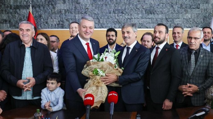Serdivan'da Görev Teslimi Tamamlandı - RayHaber