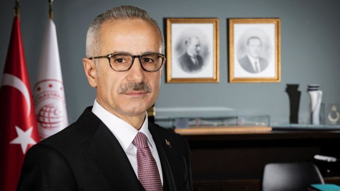 Havalimanı Girişlerinde Tüm Yolcular Cihazla Aranacak - RayHaber