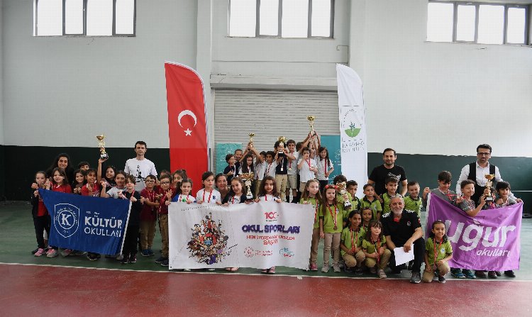 Bursa Osmangazi’de Minik 'Şah-Mat'çılar Ödüllendirildi - RayHaber