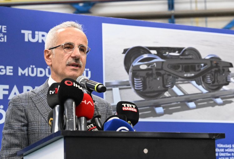 Konteyner Vagonlar TCDD'ye Teslim Edildi - RayHaber