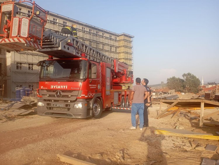 Manisa'da 33 Metre Yükseklikte Kurtarma - RayHaber
