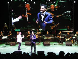 Bursa Festivali'nde Unutulmaz 'Zeki Müren' Gecesi - RayHaber