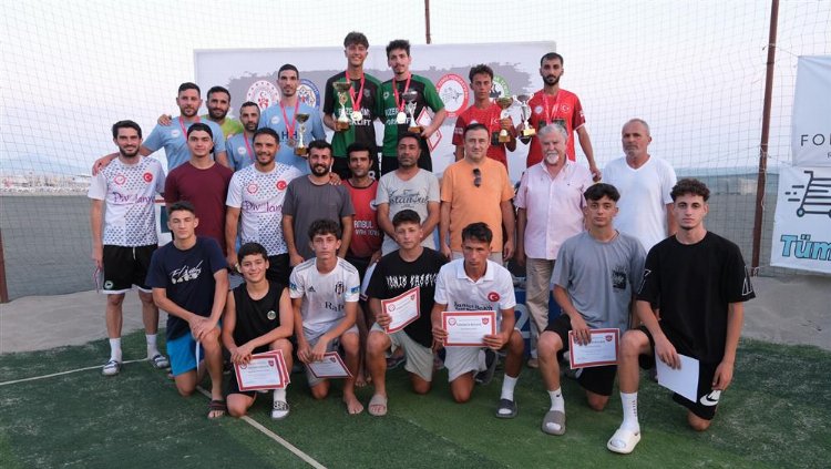 Alanya'da Ayak Tenisinde 20 Kadro Kıyasıya Yarıştı - RayHaber