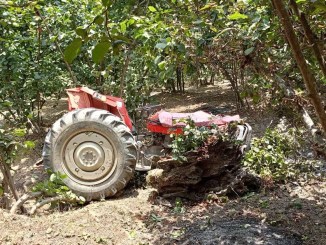 Düzce'de Traktörün Altında Kaldı - RayHaber