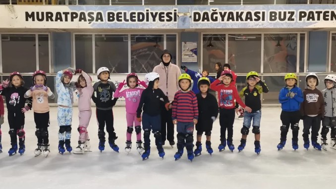 Sıcakta Buz Üzere Cümbüş - RayHaber
