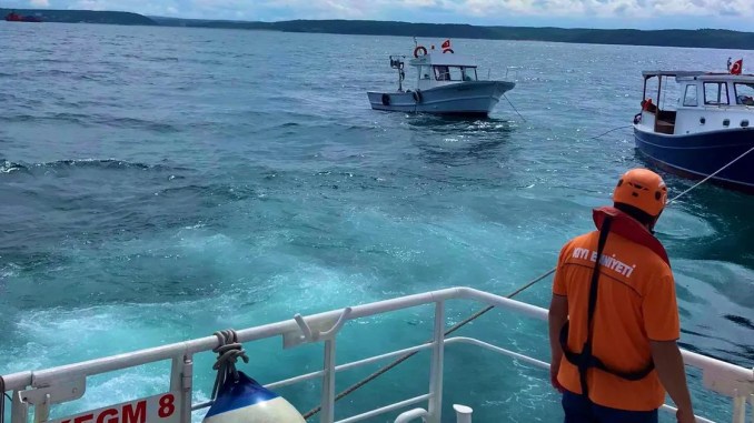 İstanbul'da Denizde Kurtarma Operasyonu - RayHaber