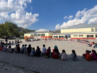 Bitlis’teki İlkokul İçin Travma Odaklı Atölyeler Düzenlendi - RayHaber