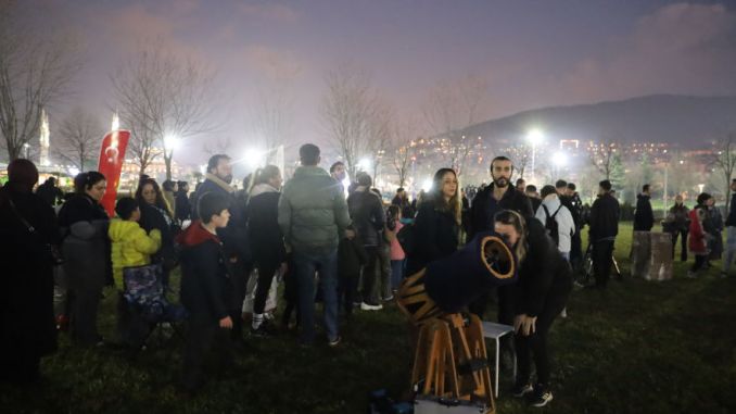 Bursa’da Yıldızların Peşinde Bir Gece - RayHaber