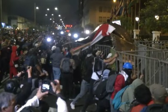 Peru Hükümeti Suç Dalgasına Karşı OHAL İlan Etti - RayHaber
