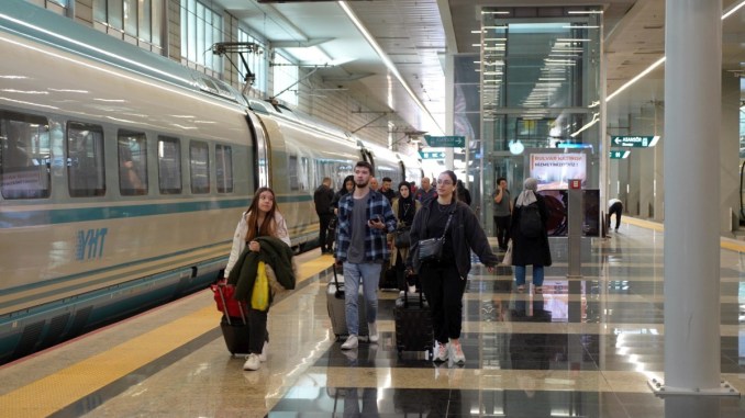 Türkiye Demiryolunda Vites Yükseltti - RayHaber