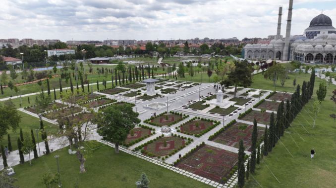 Konya Rengarenk Çiçeklerle Güzelleşiyor - RayHaber