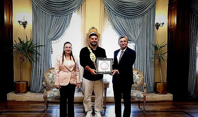 Başpehlivan Erkan Taş'tan Vali Şahin'e Ziyaret - RayHaber