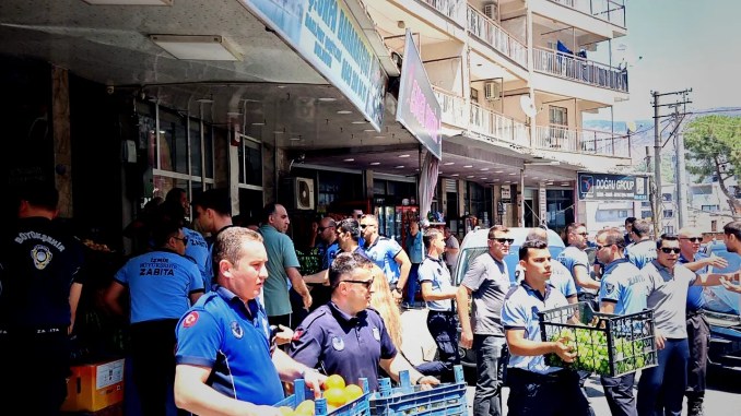Bayraklı'da Kamusal Alan Denetimi - RayHaber