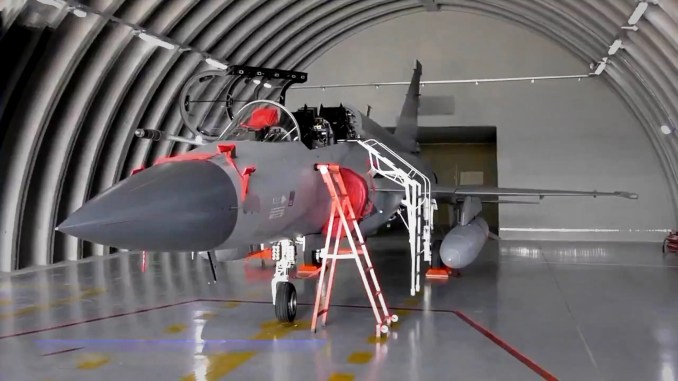 Azerbaycan’ın JF-17 Thunder Uçağı Görüntülendi - RayHaber