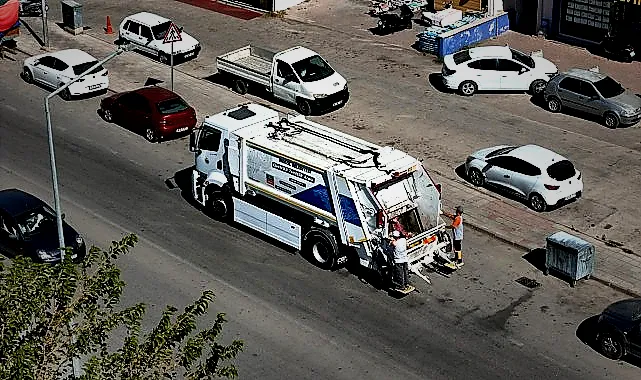 Elektrikli Çöp Kamyonu İnegöl Sokaklarında Test Edildi - RayHaber