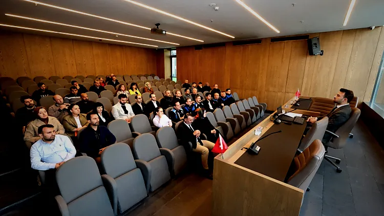Bursa İnegöl'de Yapay Zeka Eğitimi Düzenlendi - RayHaber