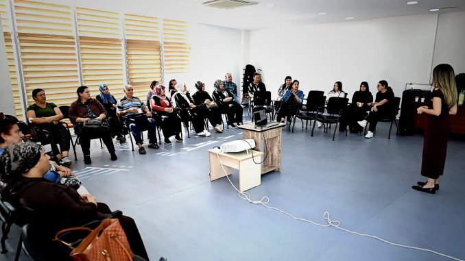 Mersin’de Ailelere Güvenli İnternet Eğitimi - RayHaber